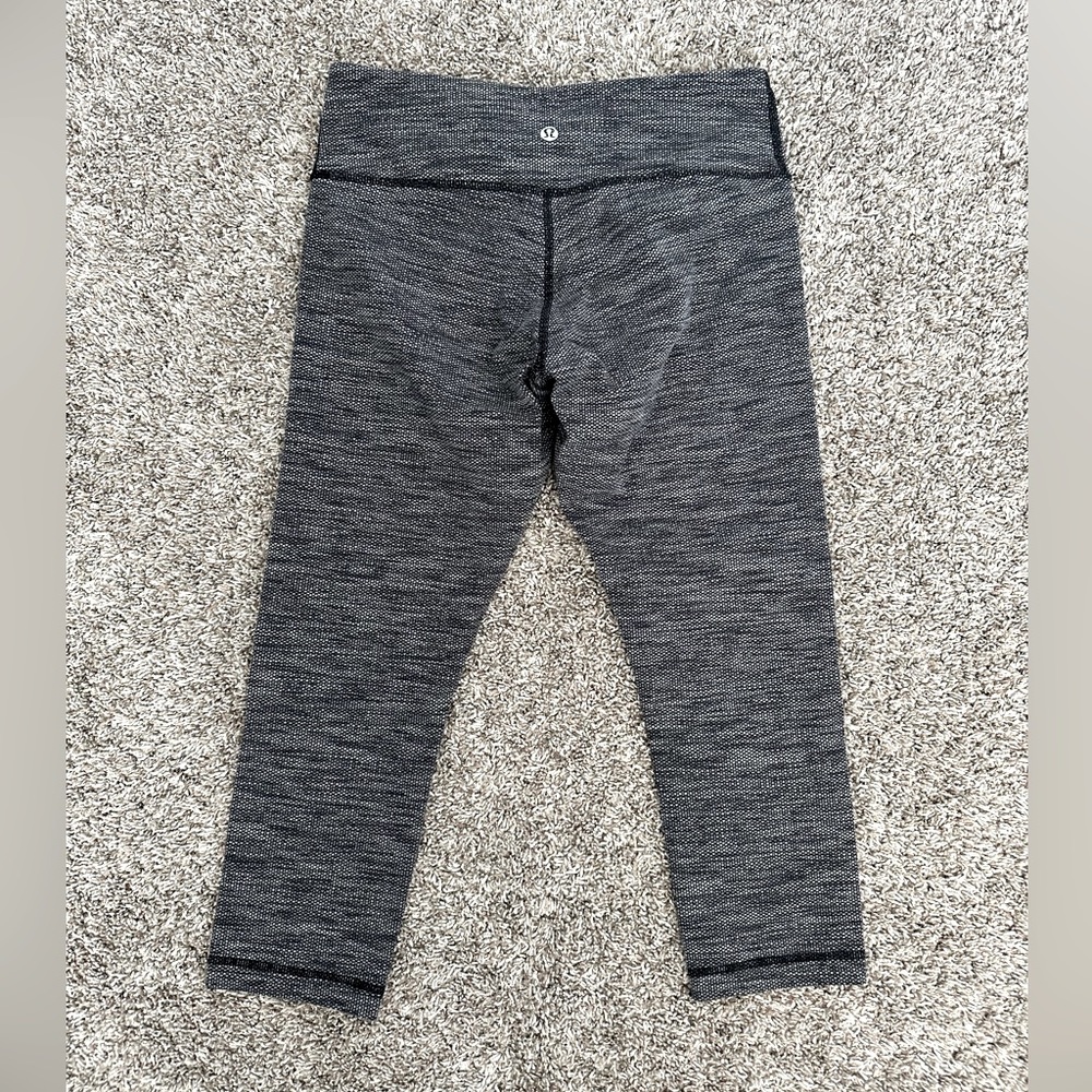 lululemon crop gray leggings size 6